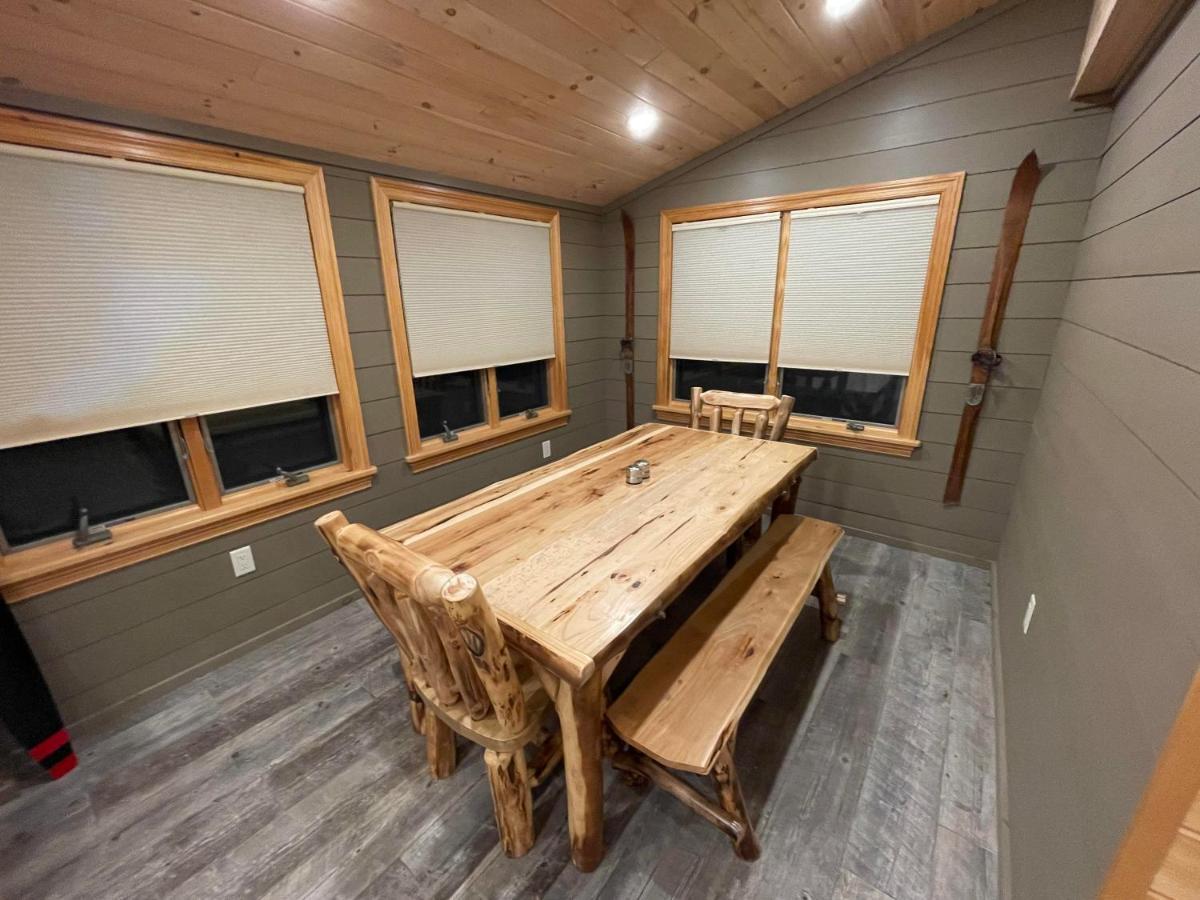 Adirondack Lake Cabins Hotel Indian Lake Екстериор снимка