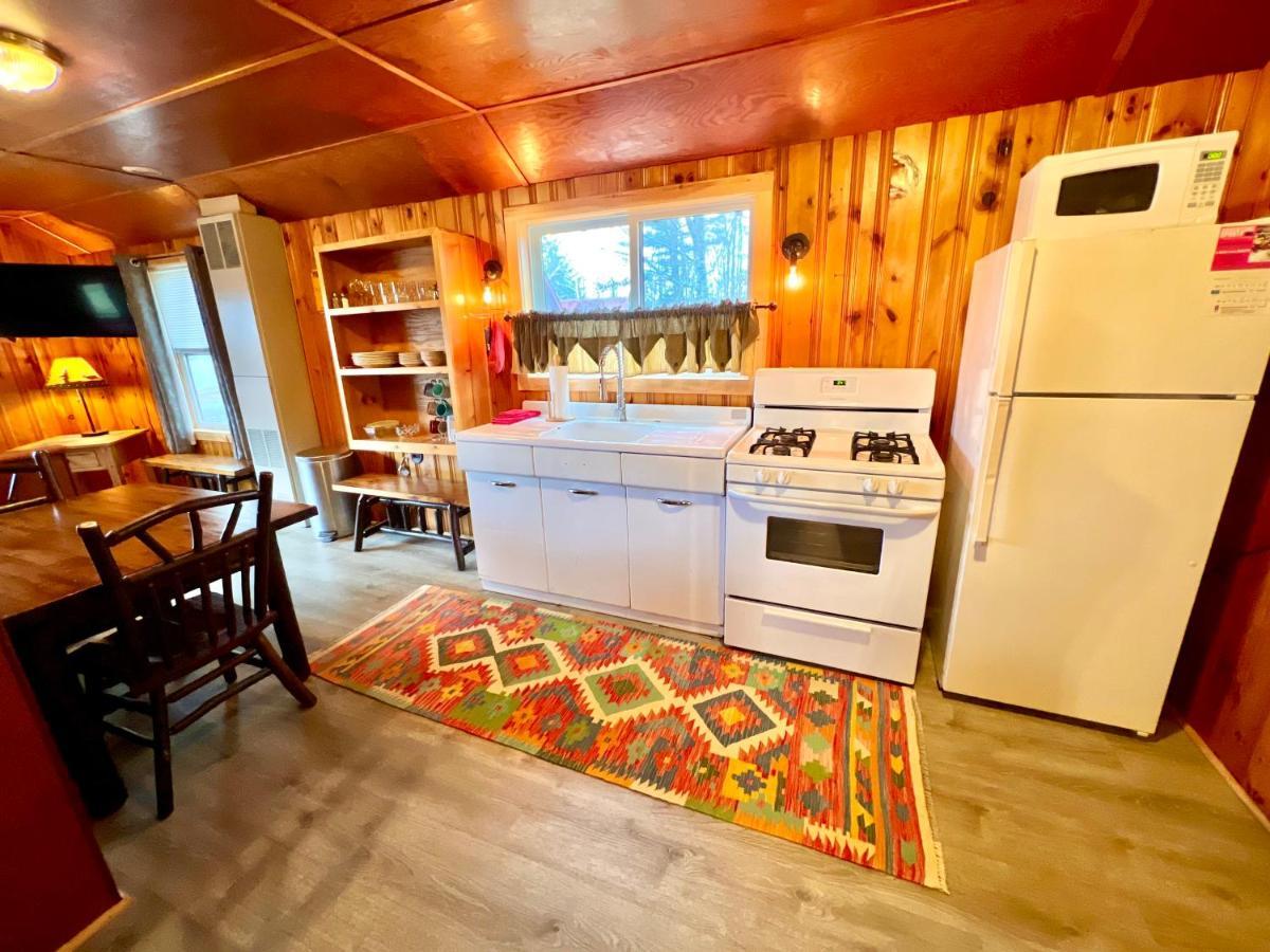 Adirondack Lake Cabins Hotel Indian Lake Екстериор снимка