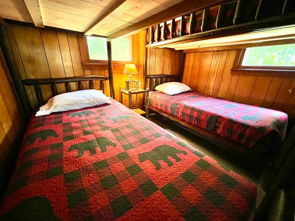 Adirondack Lake Cabins Hotel Indian Lake Екстериор снимка