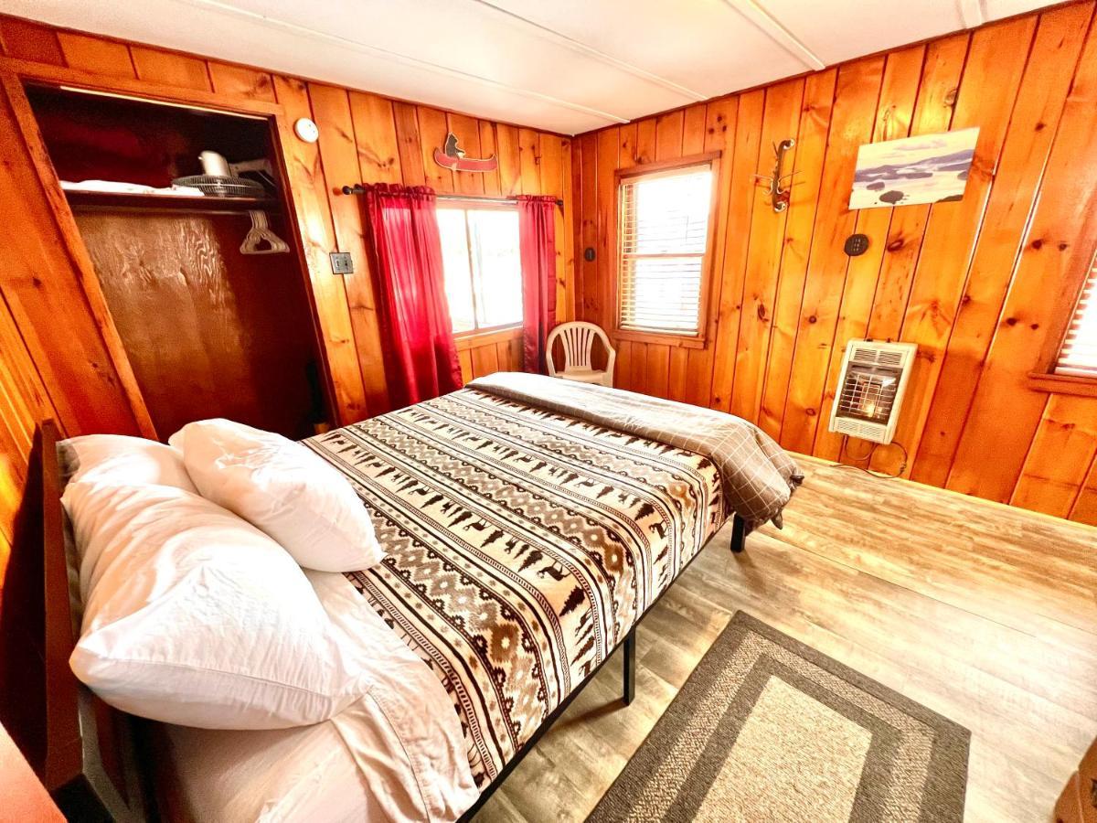 Adirondack Lake Cabins Hotel Indian Lake Екстериор снимка